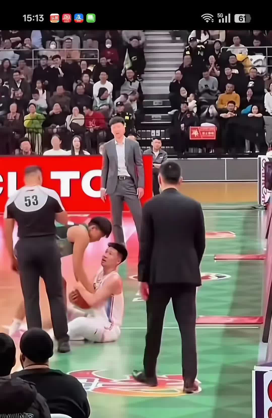 吉林男篮击败四川男篮，结束两连败