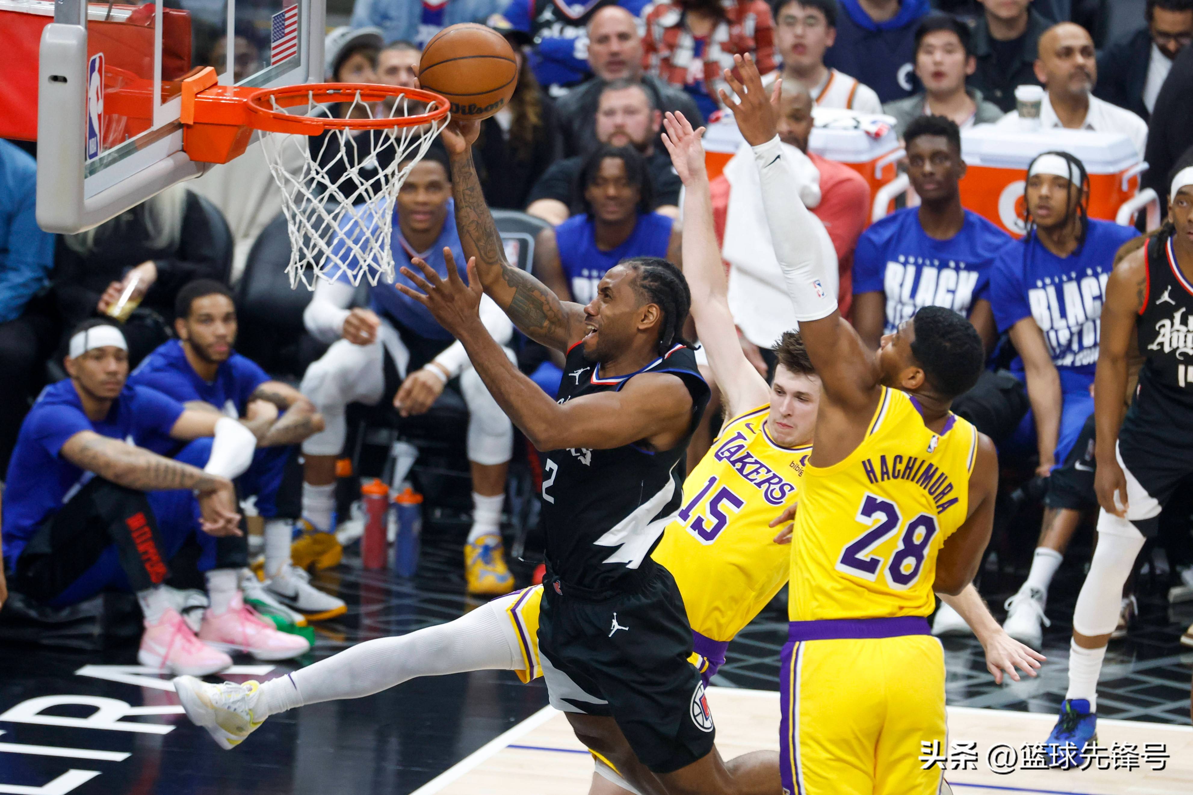 乐鱼全站-关于NBA西部决赛：湖人横扫快船队晋级总决赛的信息